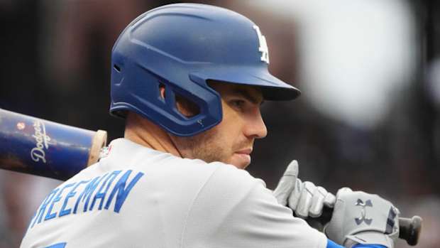 Los Angeles Dodgers first baseman Freddie Freeman (5) on deck.